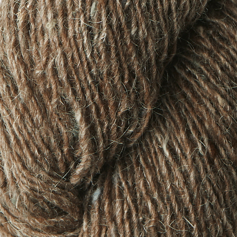 Isager Tweed walnut