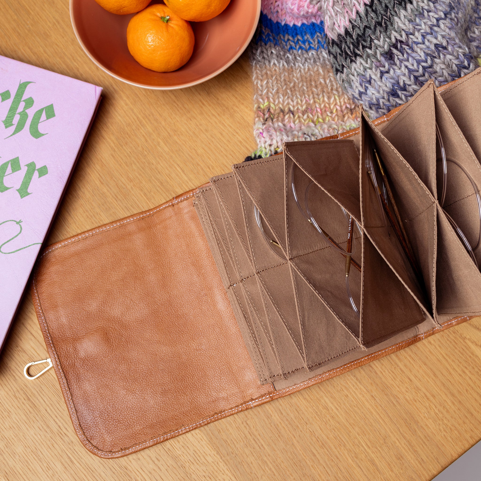 PROJECT 93, pindeetui i walnut