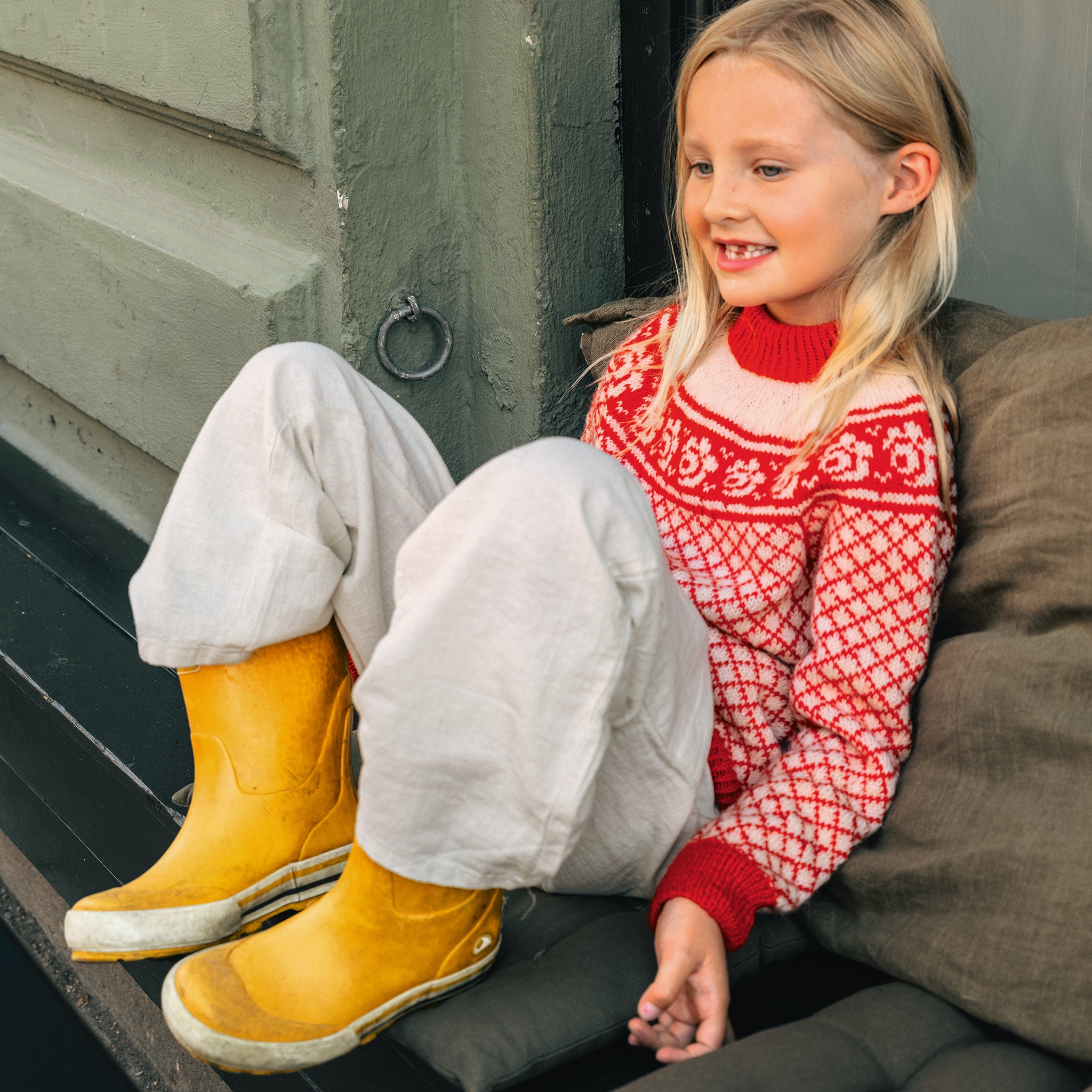 Opskrift på Blome Genser Junior, 2 farver