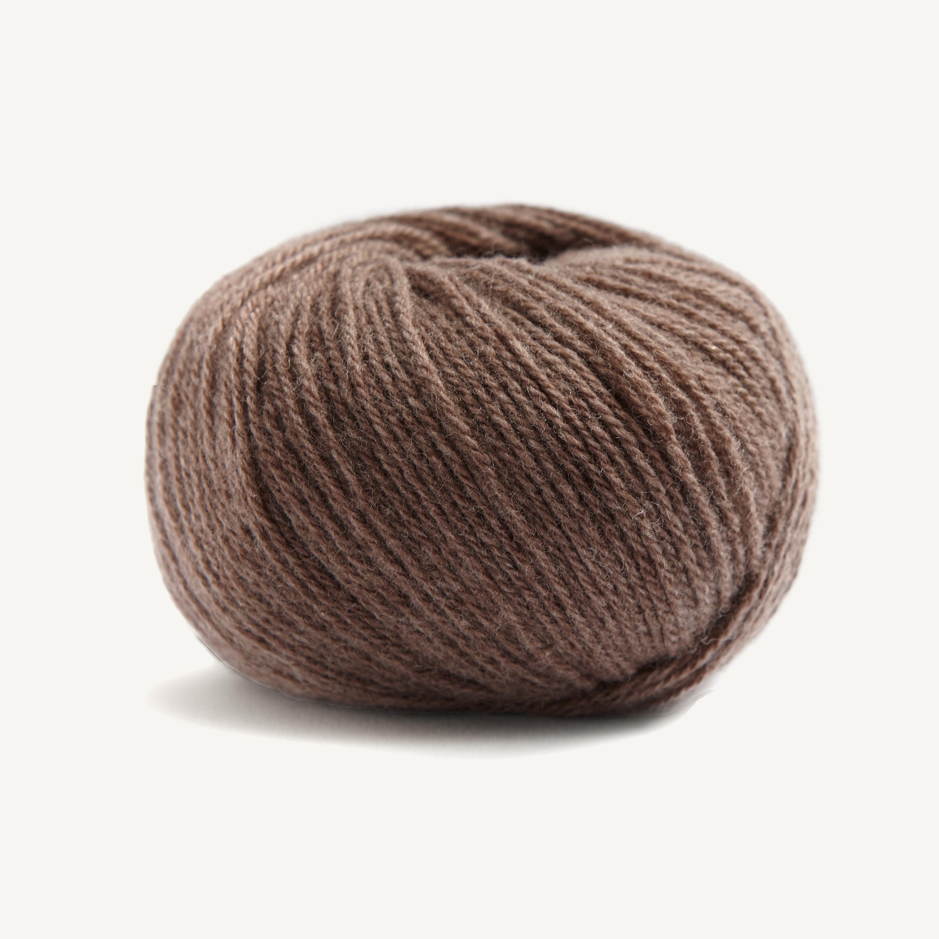 Como macadamia [48M]