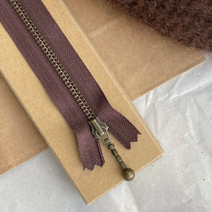 YKK lynlås fra PetiteKnit, 17 cm