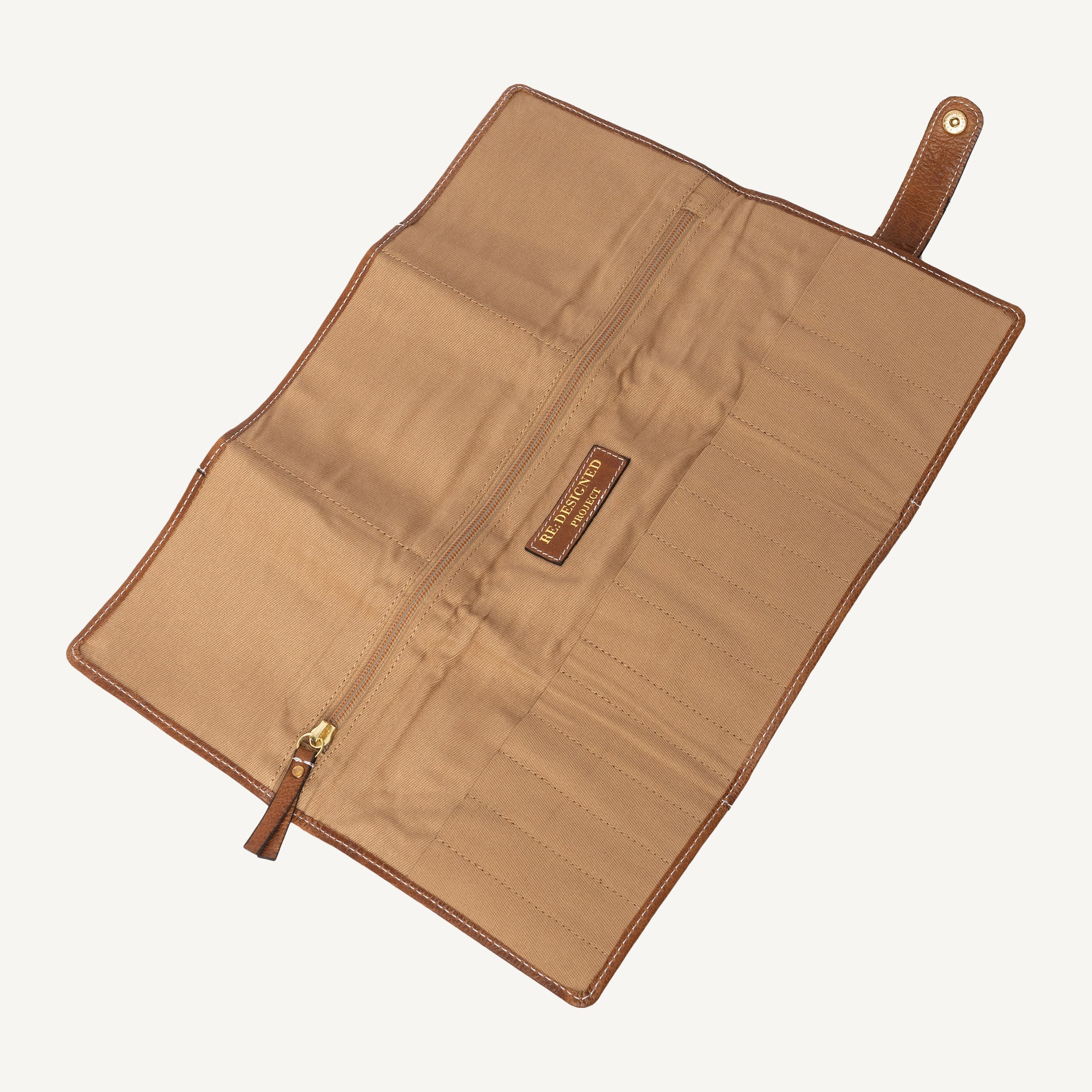 PROJECT 34, pindeetui i walnut