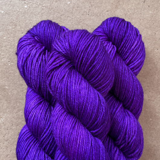 Tosh DK ultramarine violet